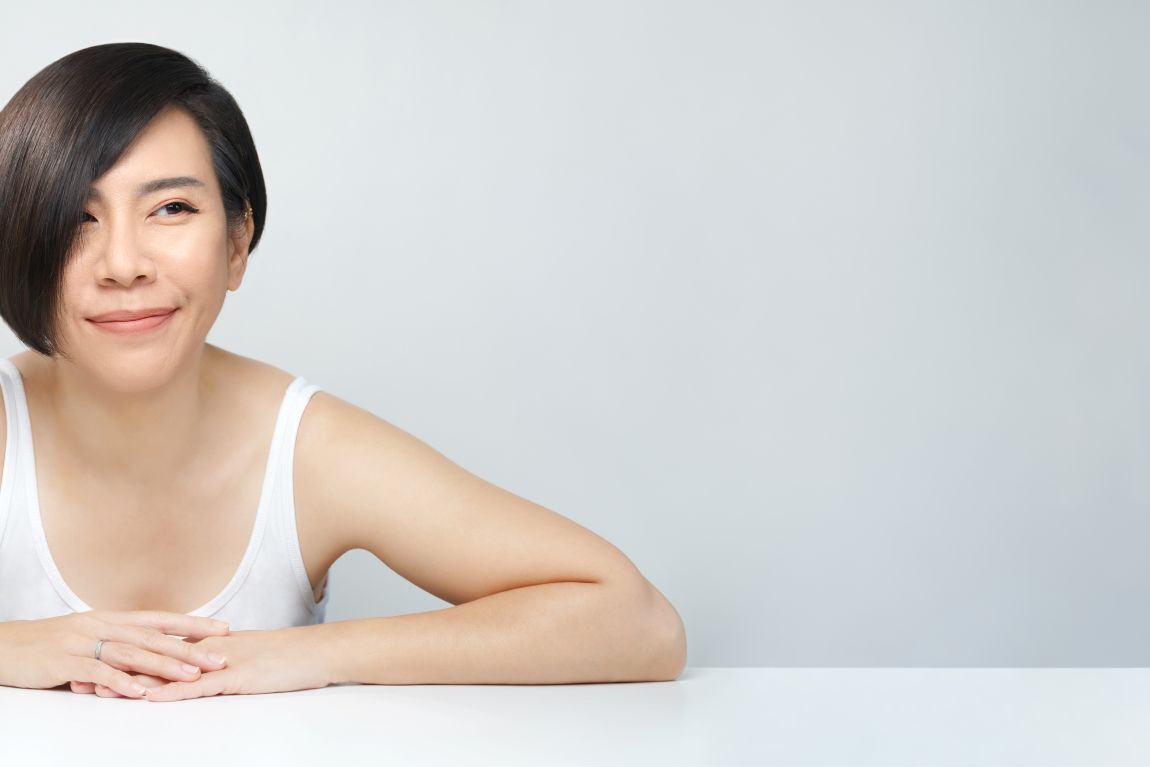 woman with clear skin after scar removal